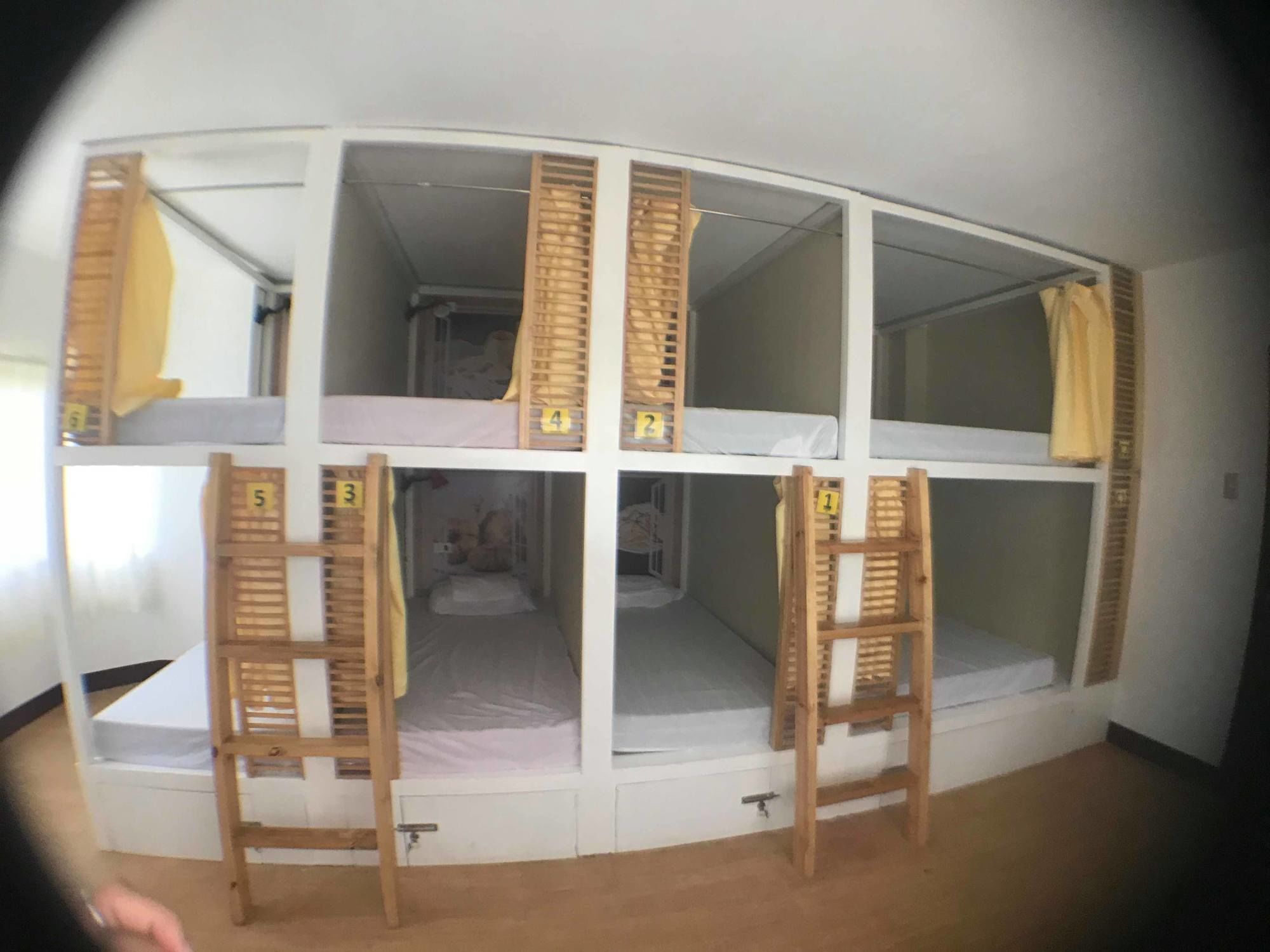 HIS Capsule Hostel Tacloban Exterior foto